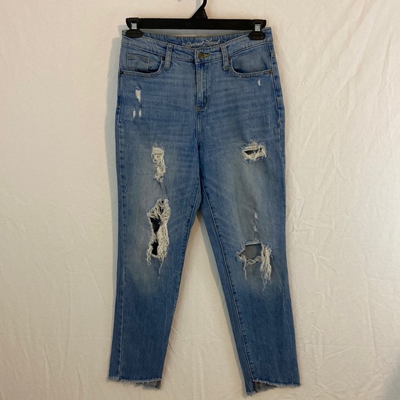 Universal Thread Women’s High Rise Straight Distressed Jean Size 6/28R - Picture 1 of 8